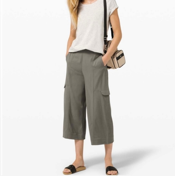 Lululemon Metropolis Maven High Rise Crop Cargo Pants Grey Sage 6 - Picture 2 of 12